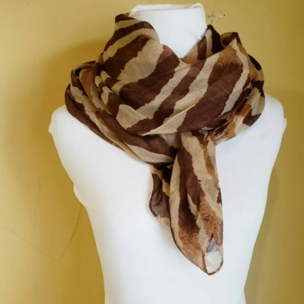 NWT ‎ Shades of Brown Zebra Large Scarf